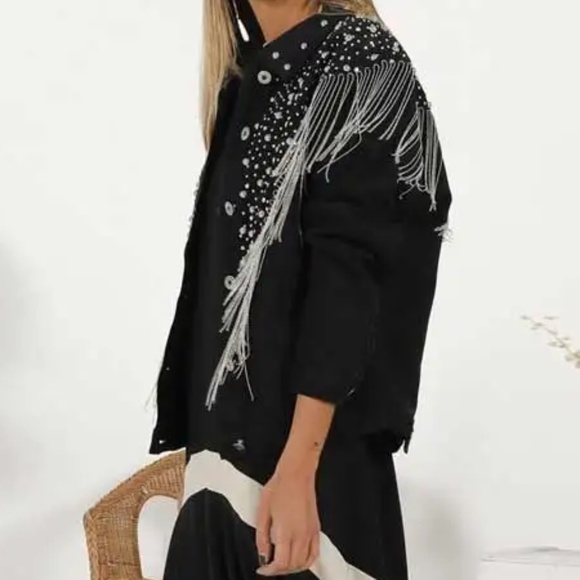 Western Vintage Wash Denim Studded Fringe Jean Jacket - Picture 2 of 16